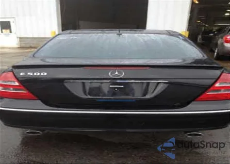 2005 Mercedes-Benz E500 z USA, uszkodzony, nr VIN WDBUF70J45A690336